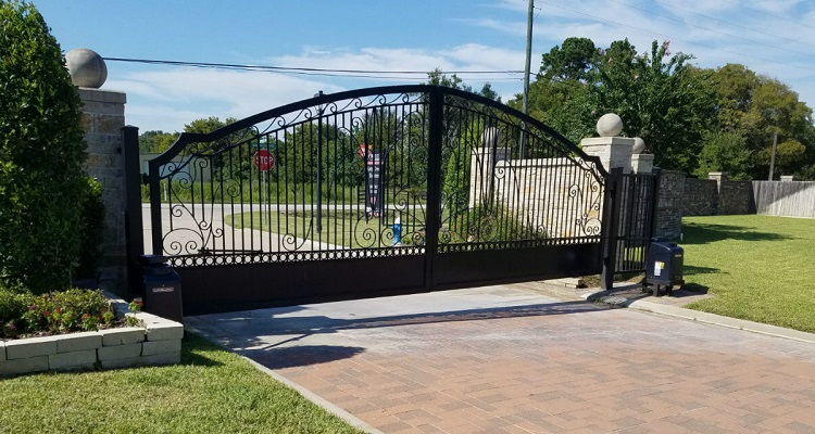 Eagle Gate Repair Service in Claremont